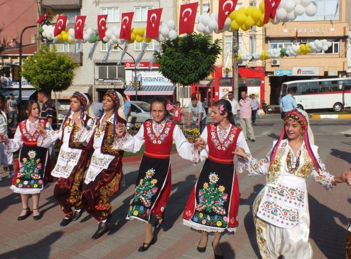 "23. Uluslararası Hayrabolu Ayçiçeği Festivali"Ne Doğru