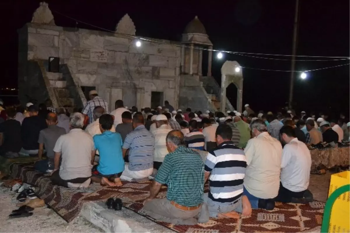 Açık Havada Teravih Namazı