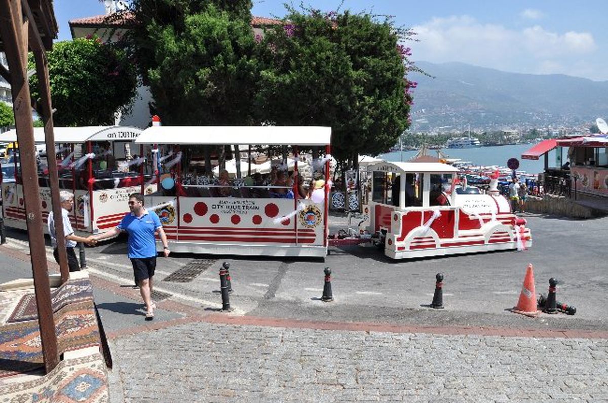 Gezi Treni Polis Tarafından Trafikten Men Edildi