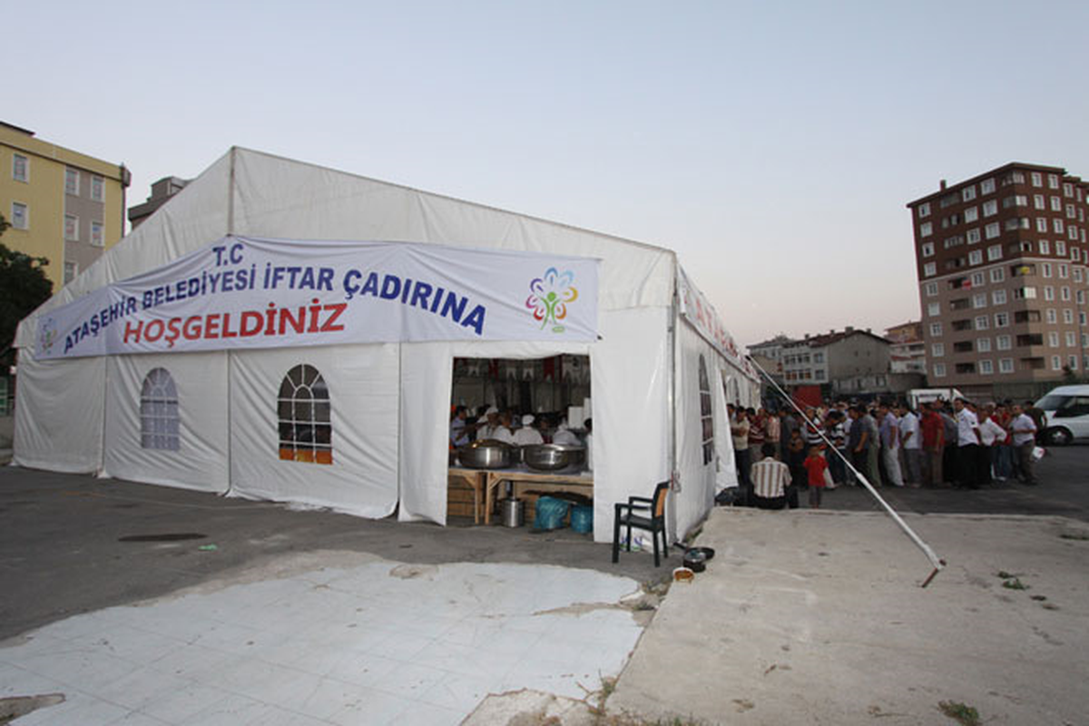 Ataşehir\'de İlk İftar
