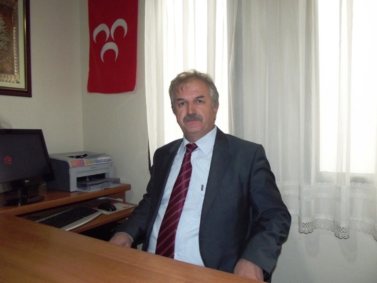 Ayvalık MHP\'de İstifa