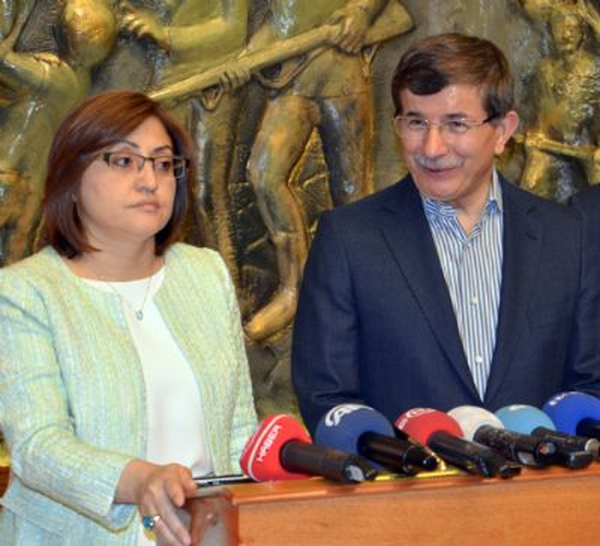 Bakanlar Davutoğlu ve Şahin Gaziantep\'te