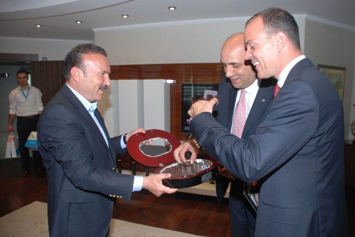 Başkan Doğan Yabancı Gençleri Ağırladı