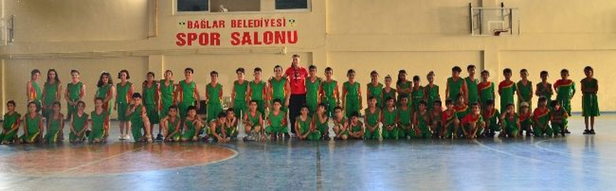 Büyükşehir\'den Çocuklara Dev Spor Hizmeti