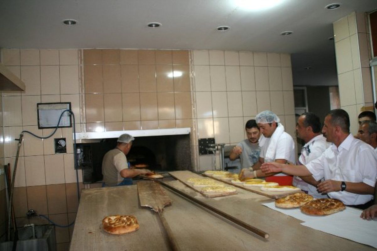 Devrek\'te Ramazan Pidesi Satışları Başladı