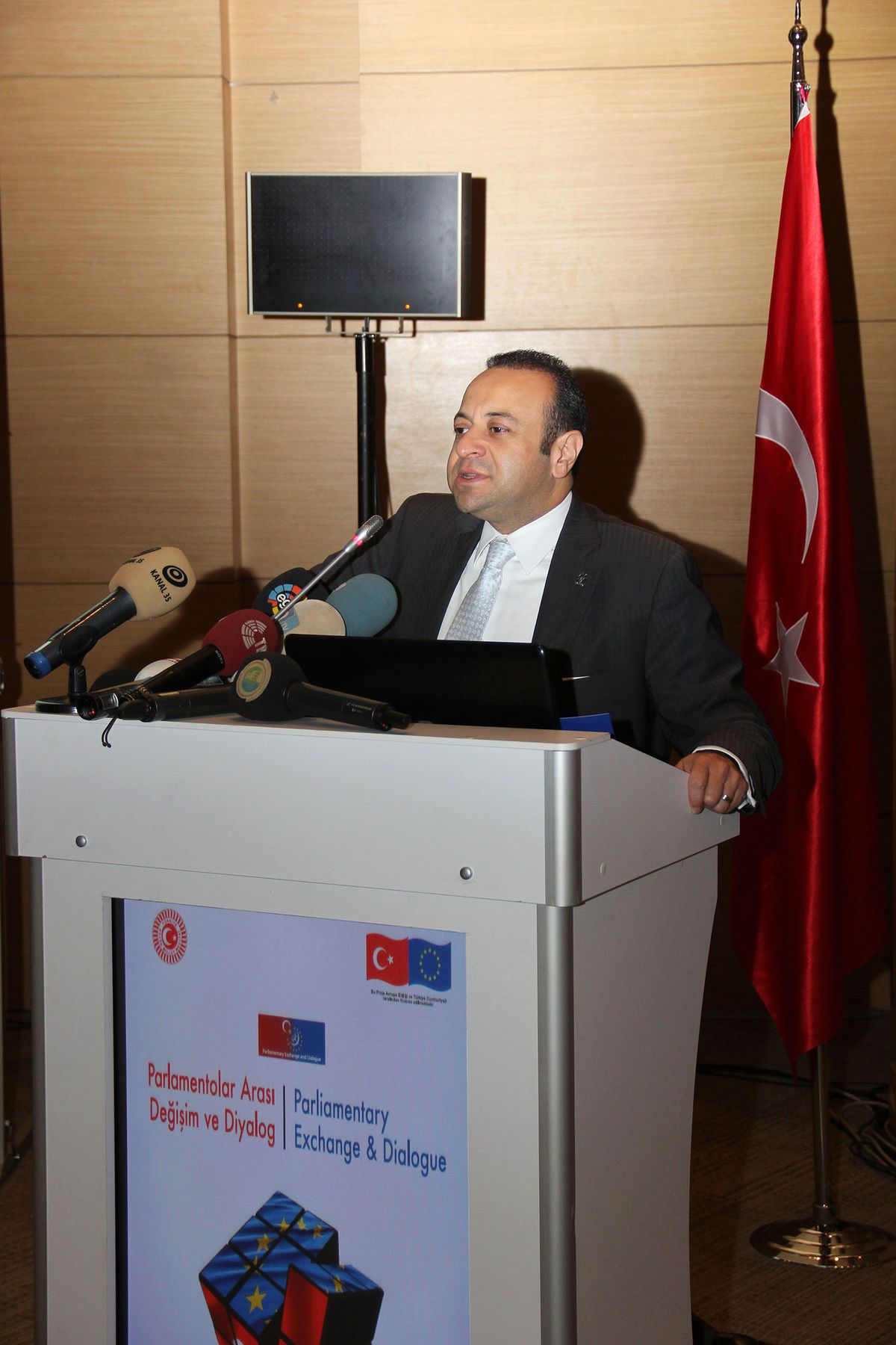 Egemen Bağış Açılış Toplantısına Katıldı