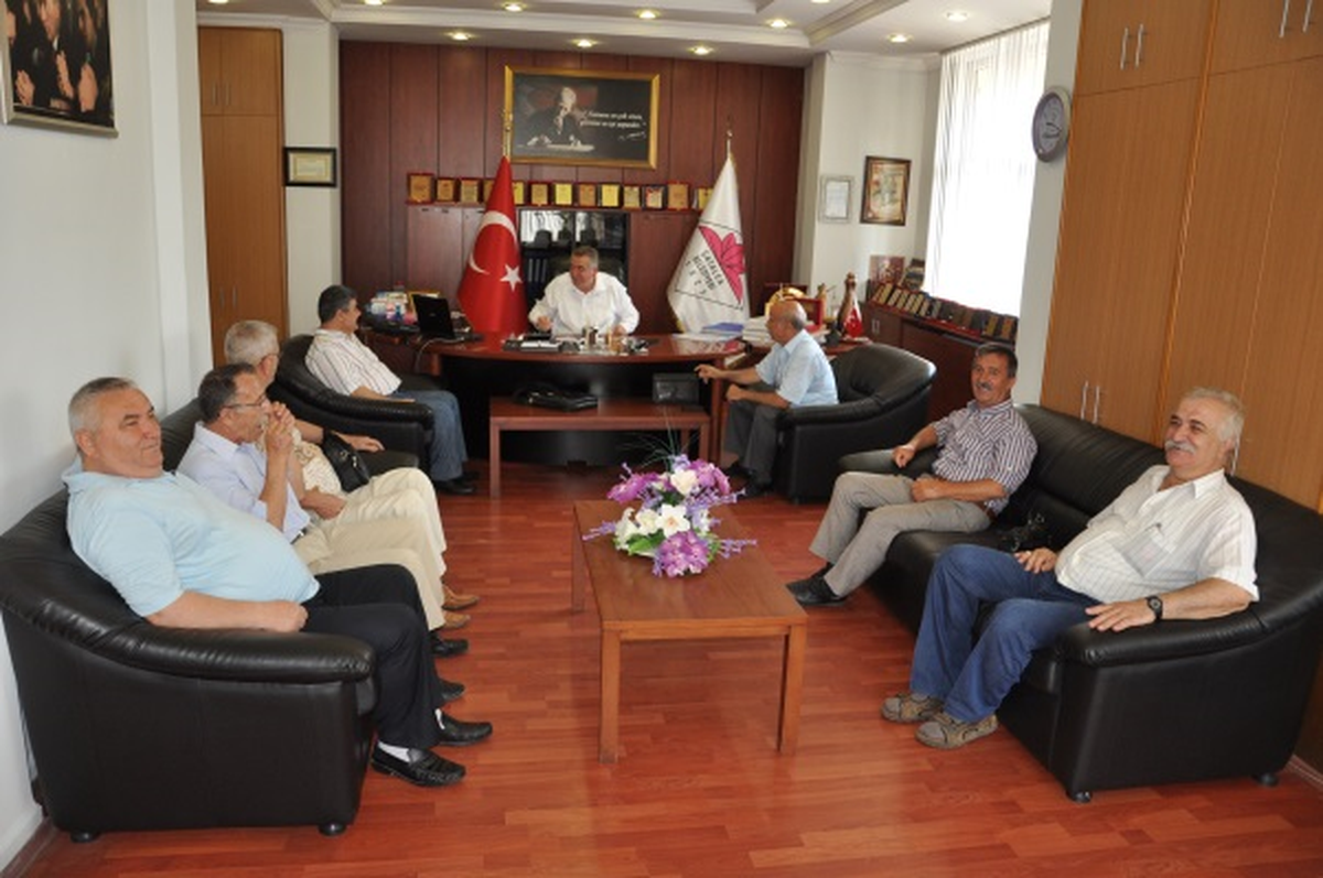 Emekli Öğretmenlerden Meslektaşlarına Ziyaret
