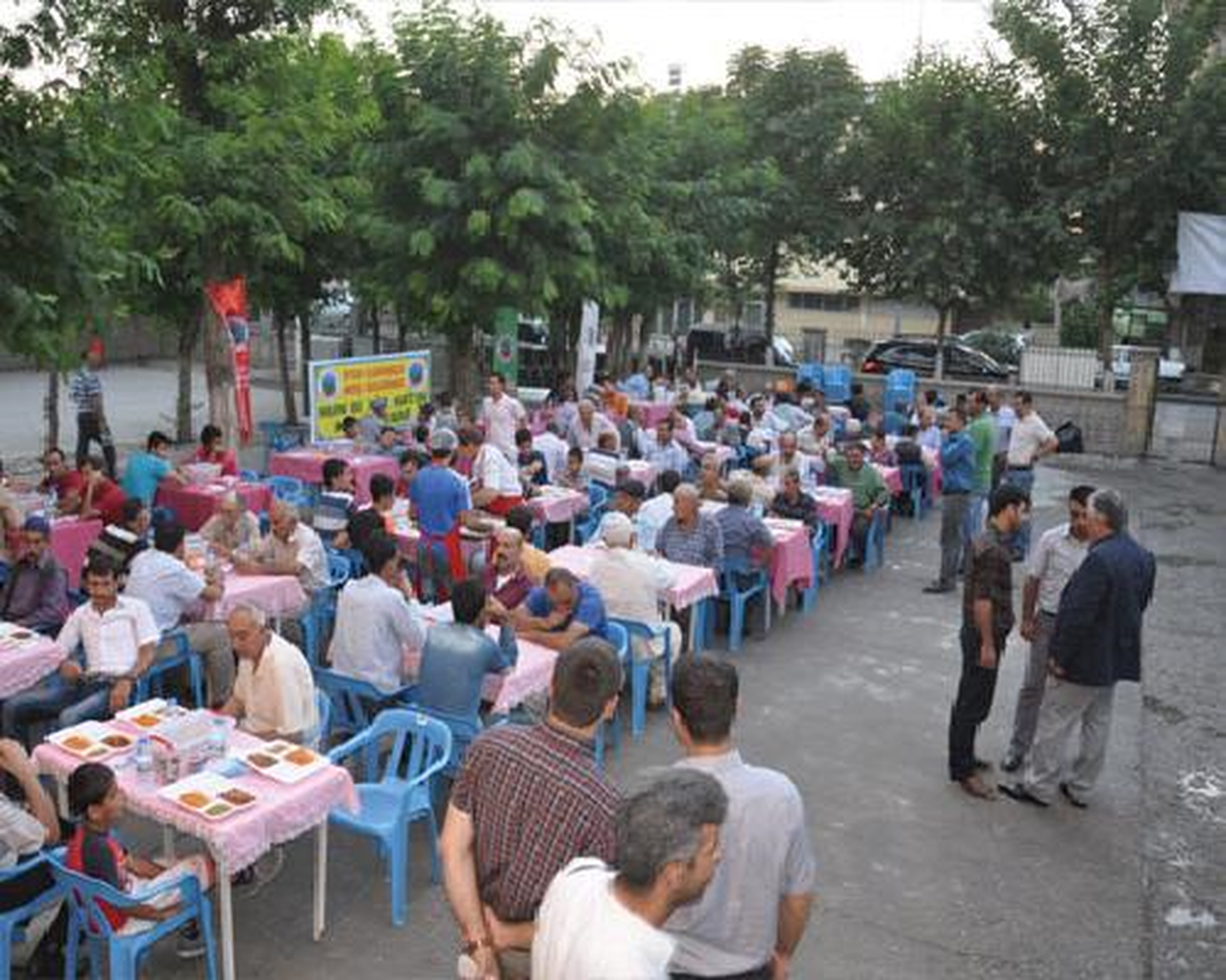 İftar Çadırına Büyük İlgi