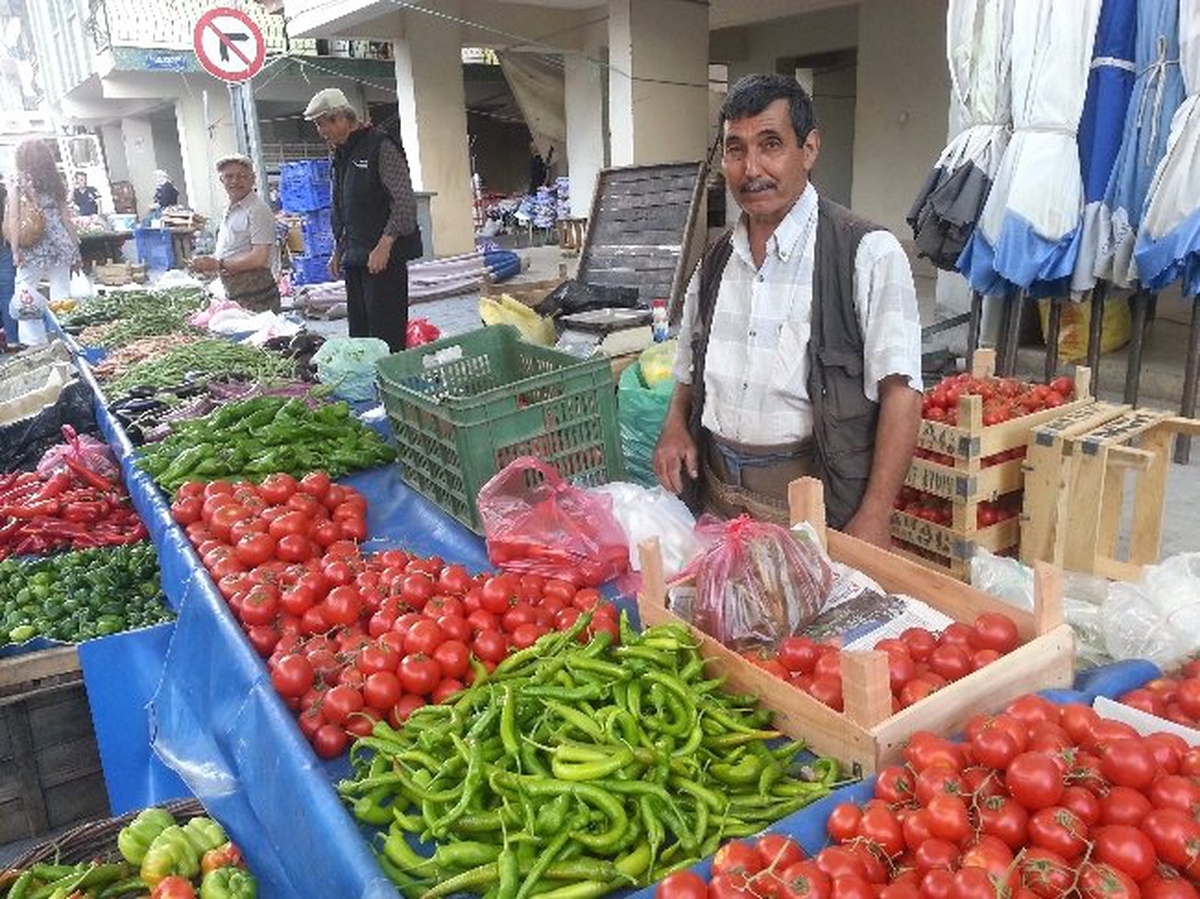 İşler Durgun Gidince Esnaf Uykuya Yattı