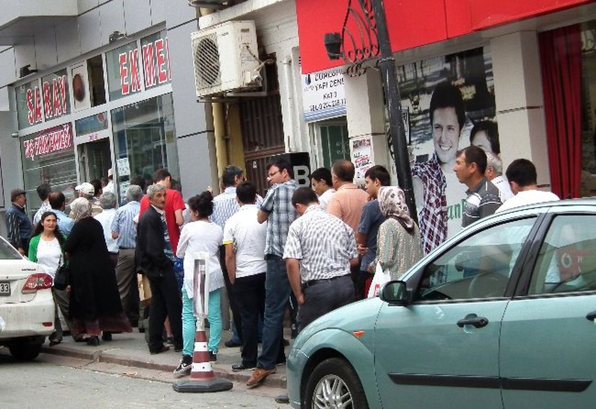 Kütahya\'da Pide Kuyruğu Geleneği