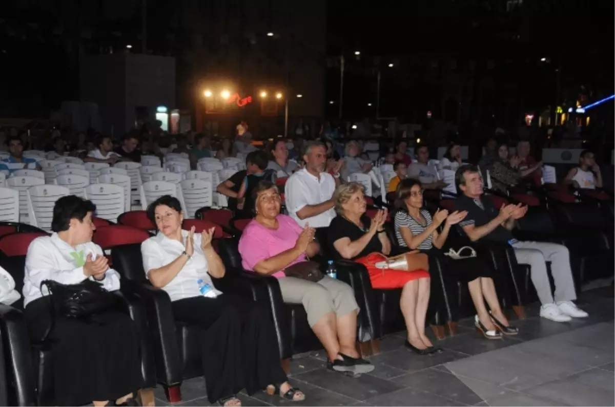 Manisa'da Ramazan Etkinlikleri Tasavvuf Şöleni ile Başladı