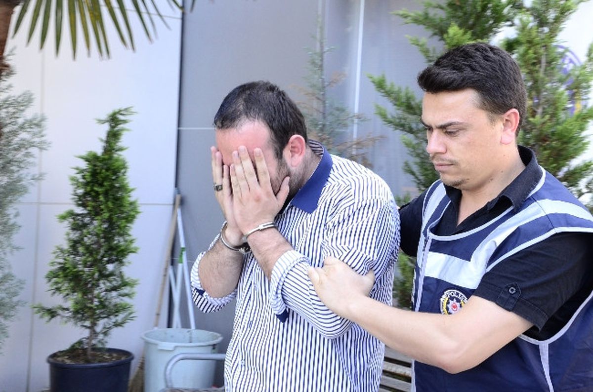 Polis Olduğunu Söyleyerek 27 Kişiyi Dolandırdı
