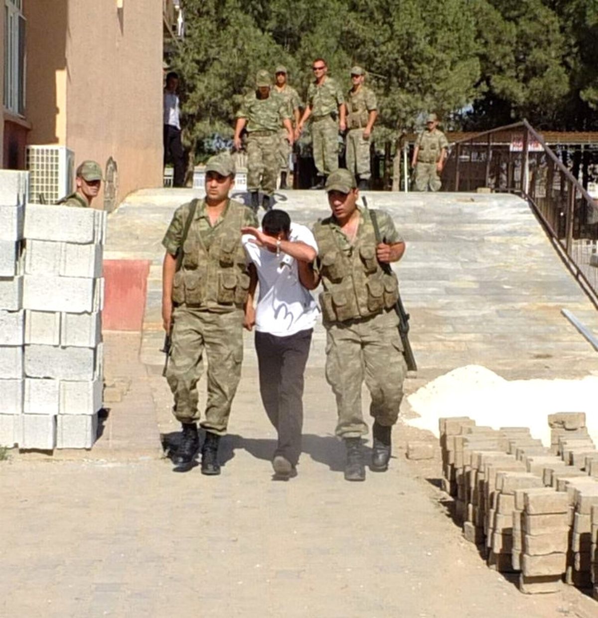Şanlıurfa\'daki Cinayetle İlgili 3 Şüpheli Gözaltına Alındı