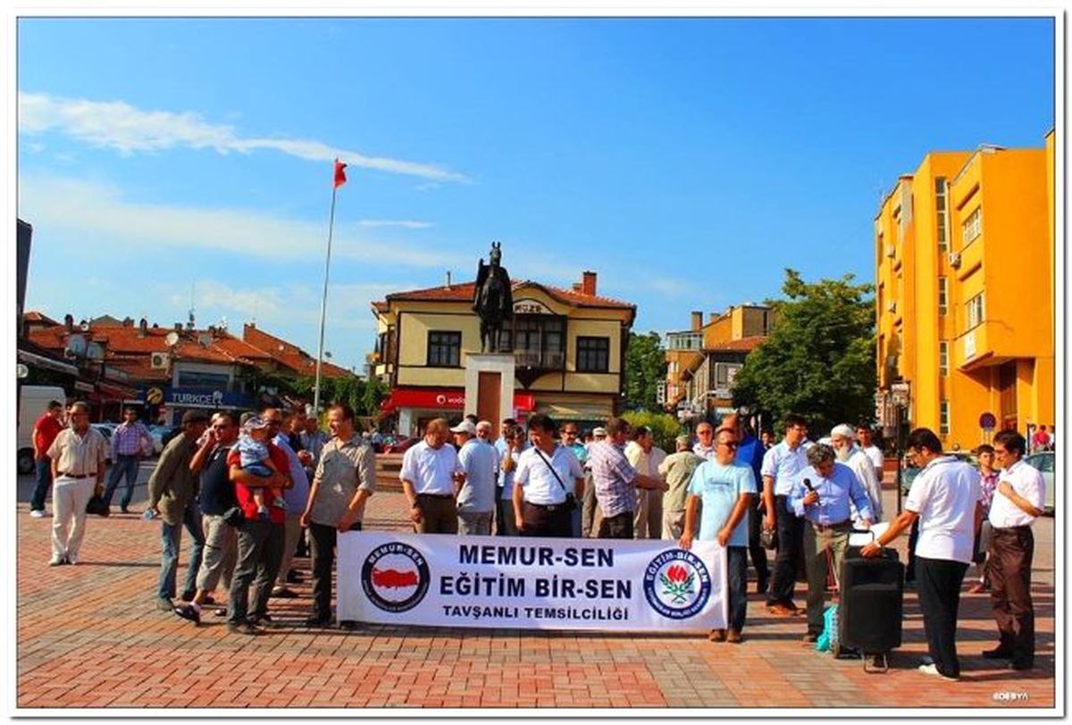 Tavşanlı \'Mısır Darbesi\'ni Kınadı