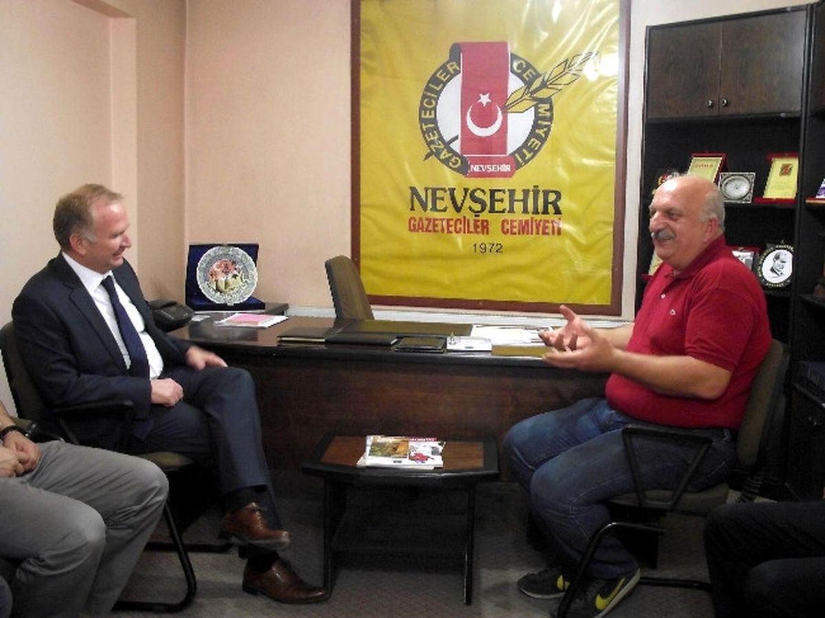 Vali Ceylan\'dan Nevşehir Gazeteciler Cemiyetine Ziyaret