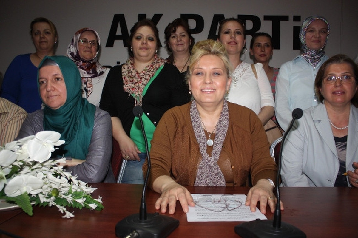 AK Parti Kadın Kollarında Görev Değişikliği