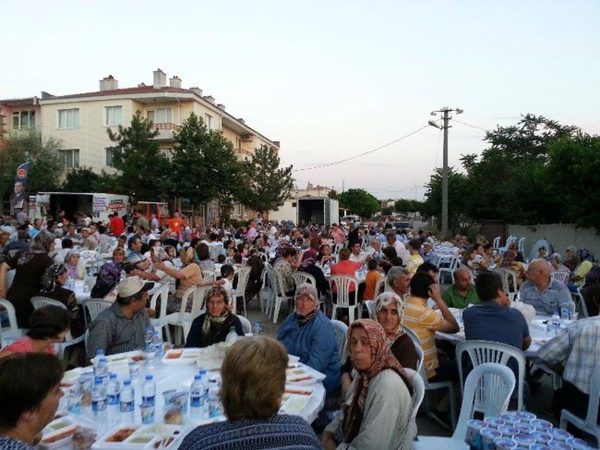 AK Parti Uzunköprü Teşkilatından İftar