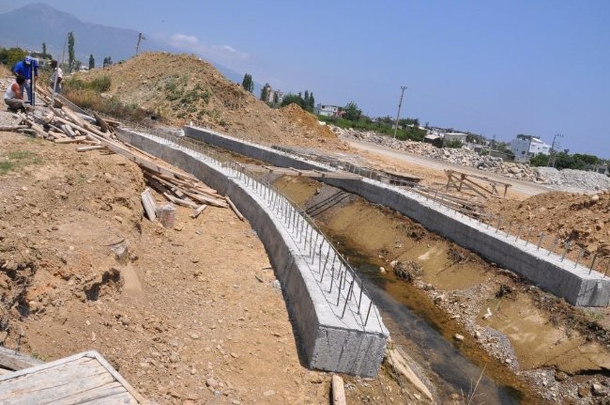 Anamur\'da Yeni Çevre Yoluna Yeni Köprü