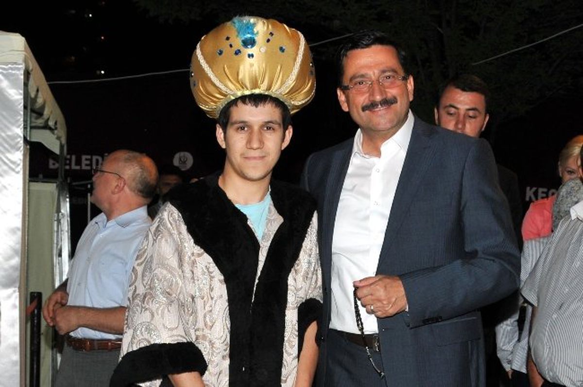 Başkan Ak: "Geleneklerimiz Her Daim Yaşatılmalı"
