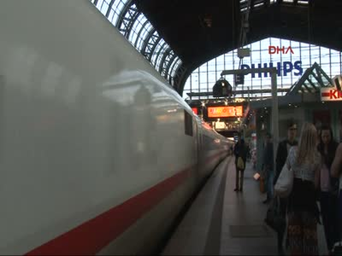 Beşiktaş, Yarın St Paulı ile Oynayacağı Hazırlık Maçı İçin Bugün 3 Saat Süren Tren Yolculuğu...