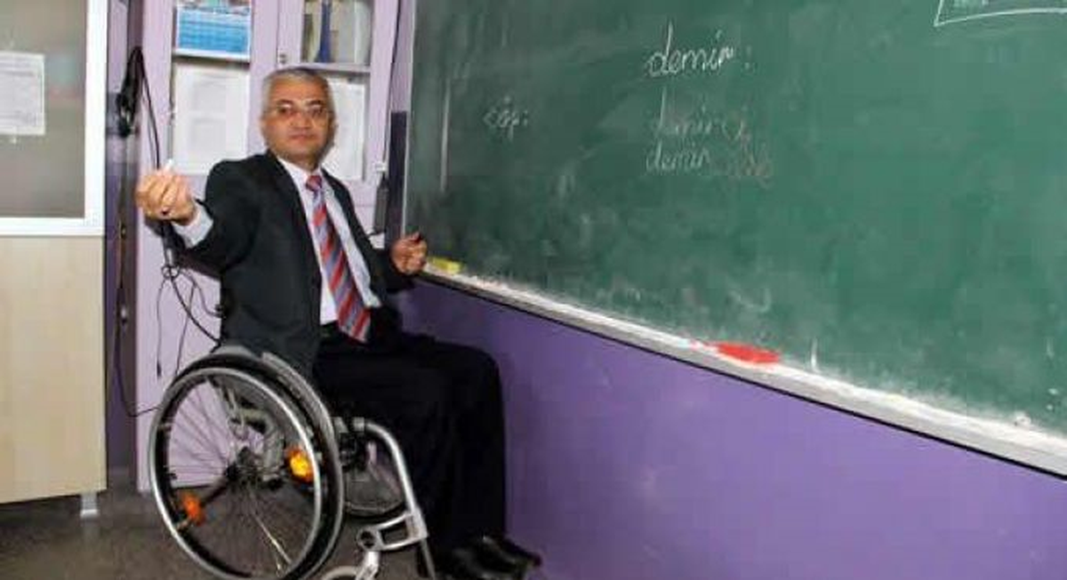 Ders Zili, 312 Engelli Öğretmen İçin de Çalacak