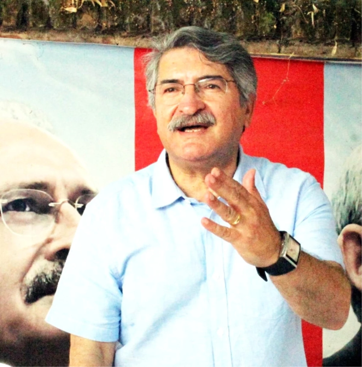 Eski Kültür Bakanı Sağlar, CHP Edremit Teşkilatı\'nı Ziyaret Etti