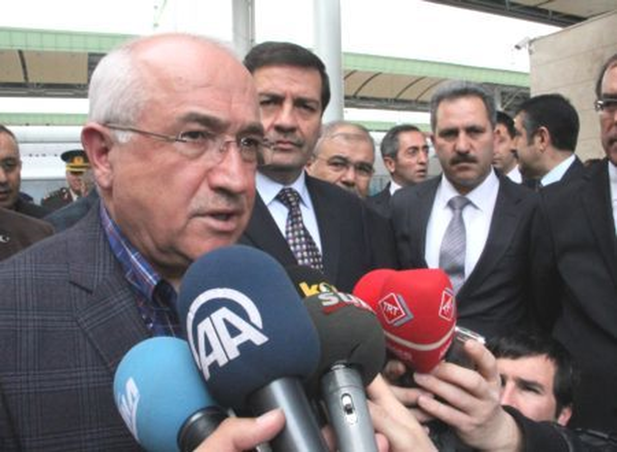 Eski Meclis Başkanlarından Güven\'in Vefatı