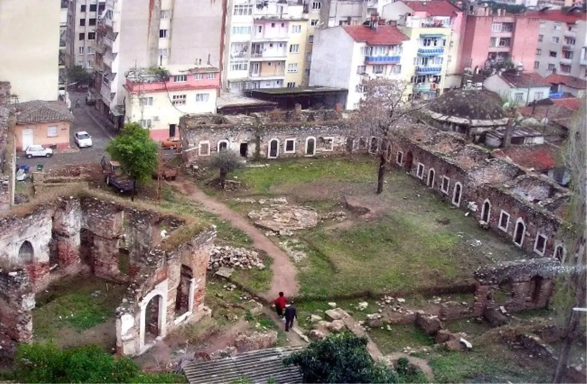 Farabi Sokak Harabelikten Kurtuluyor