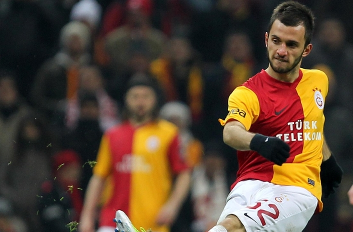 Galatasaraylı Futbolcu Emre Çolak Açıklaması