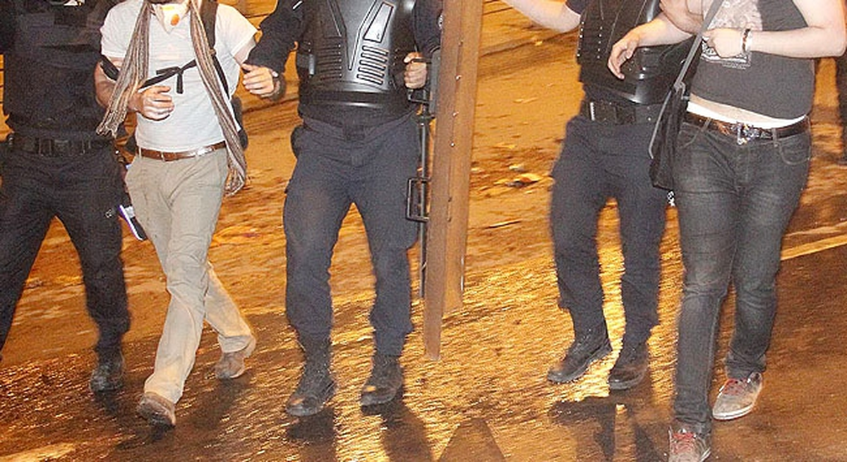 Gezi Olaylarında Gözaltına Alınan 49 Kişi Adliyede