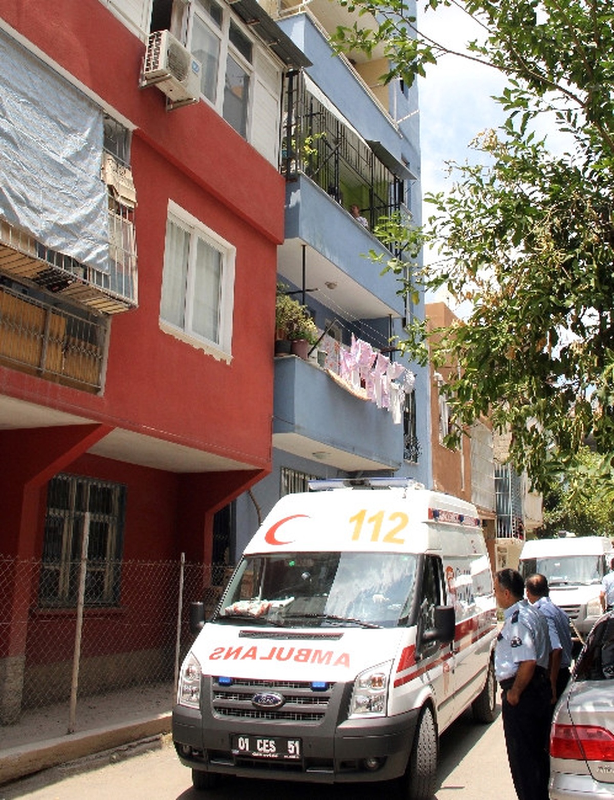 Kocası Havuza Göndermeyince İntihar Etti