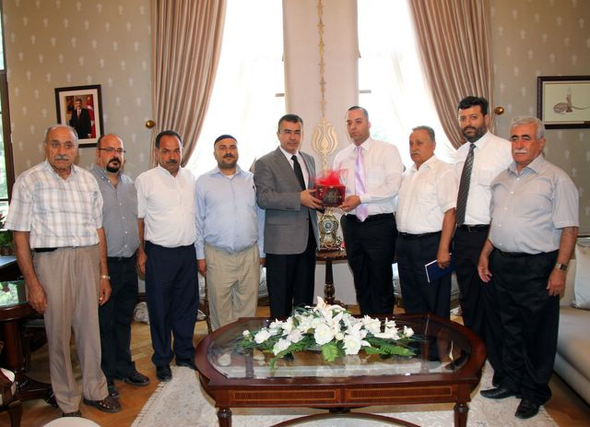 Armutlu Camii Koruma Güzelleştirme ve Sosyal Yardımlaşma Derneği\'nden Ziyaret