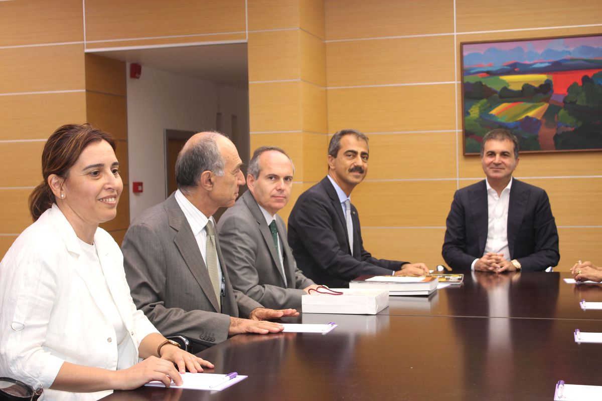Bakan Çelik, Cemaat Vakıfları Heyetini Kabul Etti