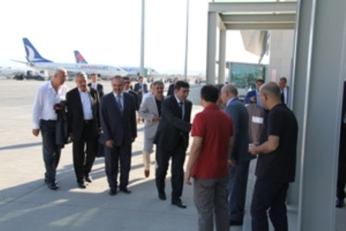 Bakan Yılmaz Elazığ\'a Geldi