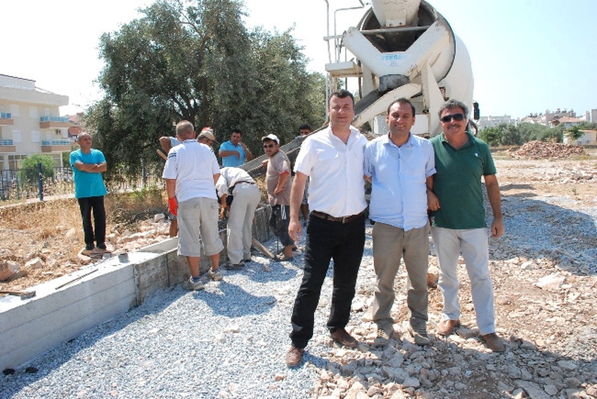 Didim\'de Belediye Spor Kompleksinin Alt Yapısını Tamamladı