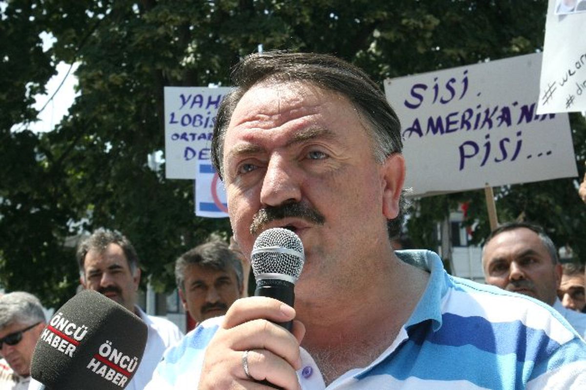Düzceliler Mısır\'da Yaşananlara Tepki Gösterdi