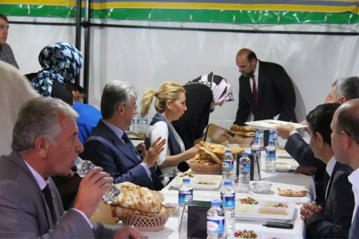 İlk İftar Topu Atıldı