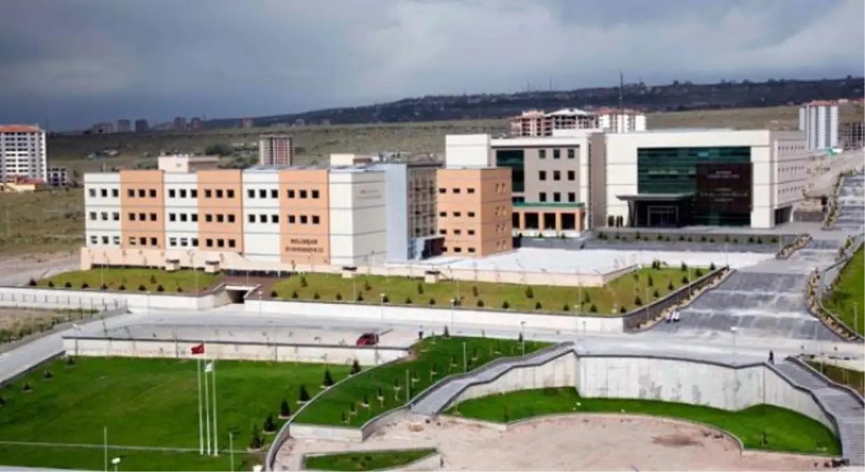 Melikşah Üniversitesi 2 Bin 300 Öğrenciye Ulaştı