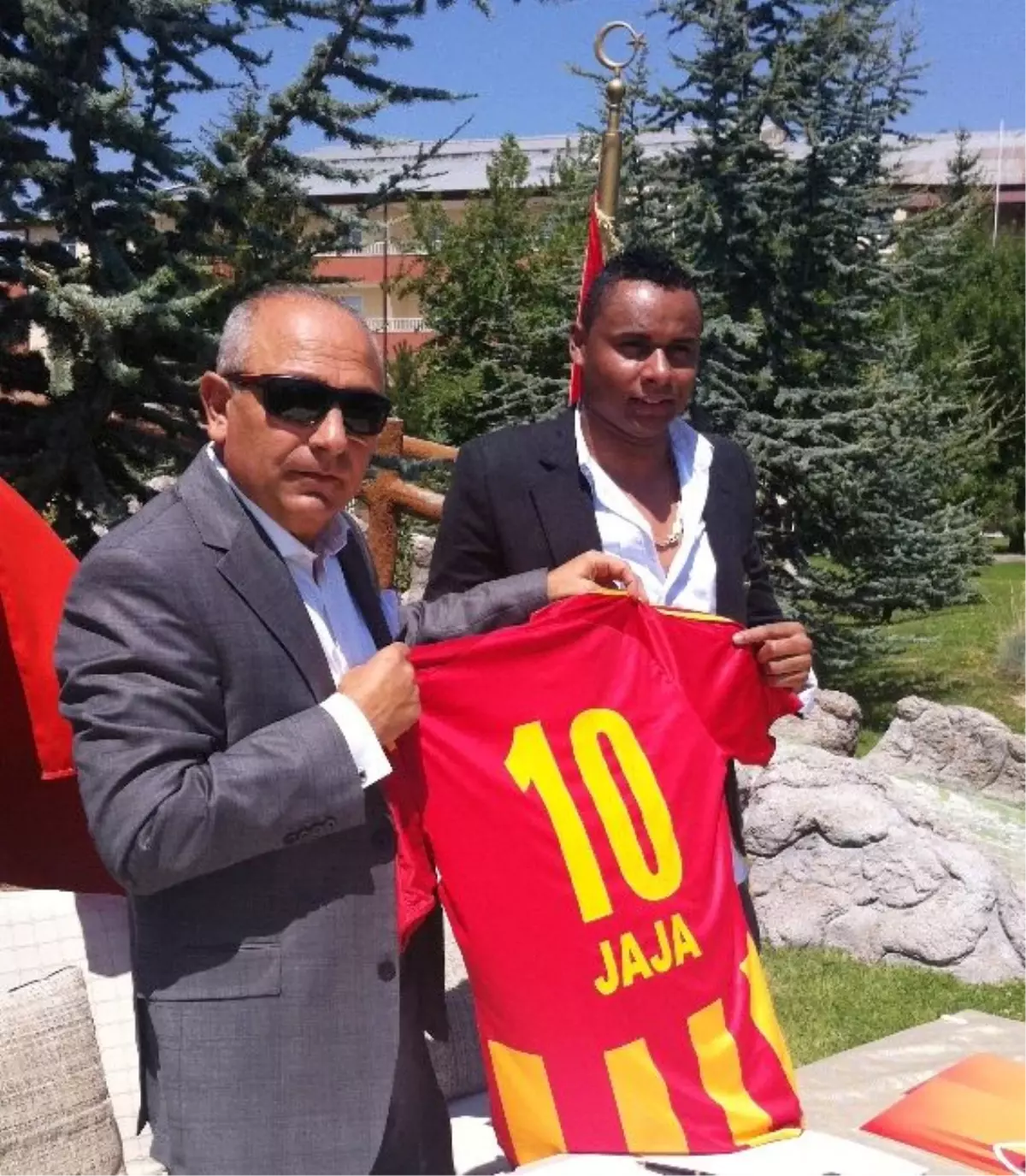 Kayserispor, Jaja ile Sözleşme İmzaladı