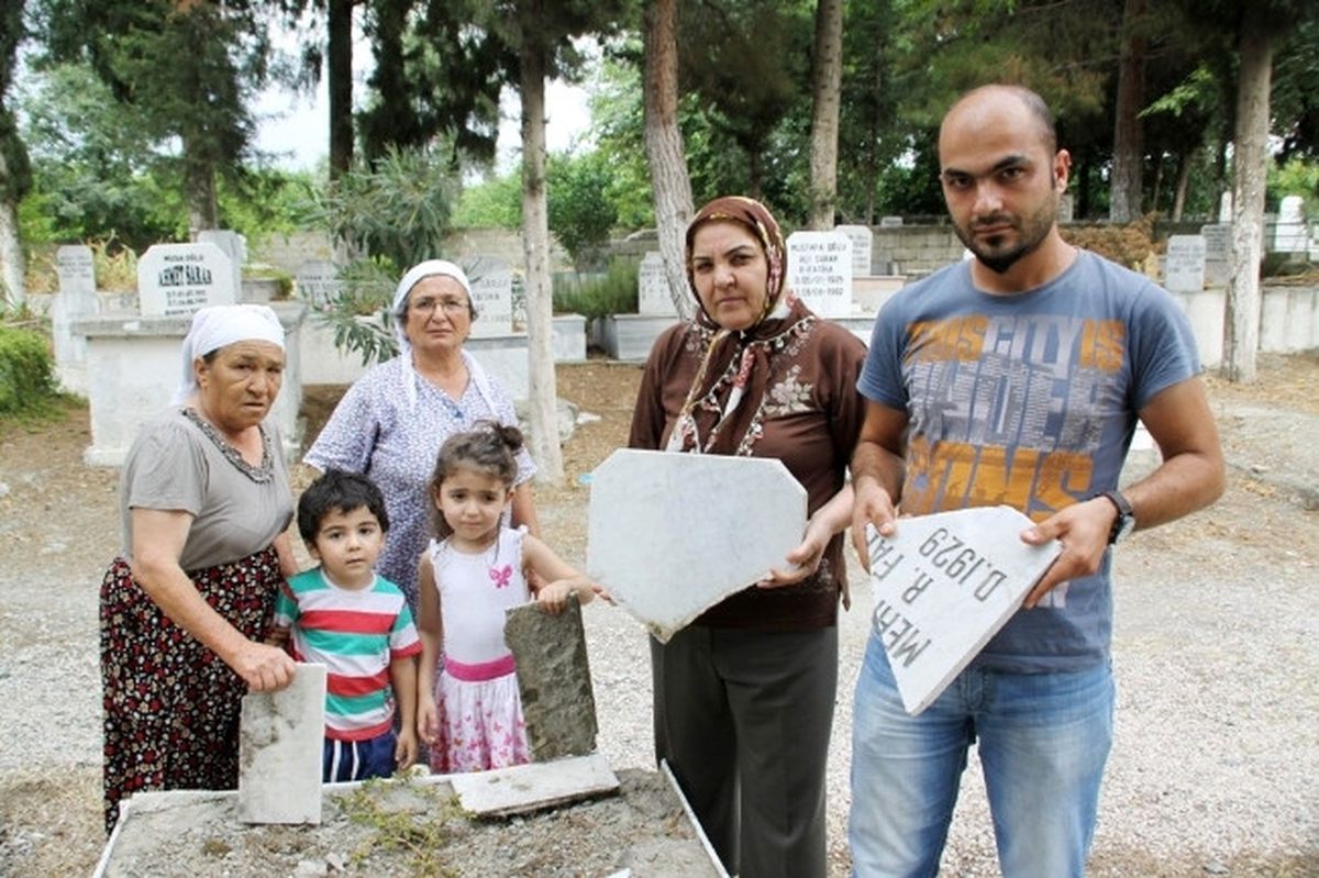 Kırılan Mezar Taşları, Mezar Sahiplerini Çileden Çıkardı