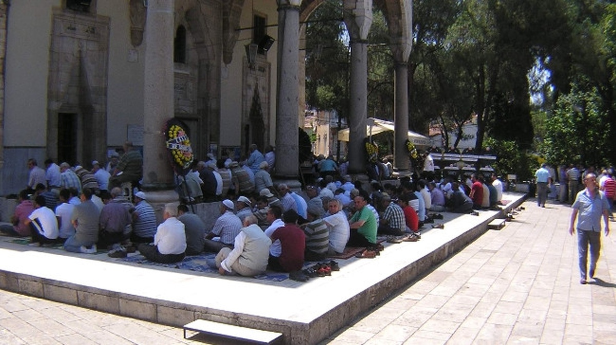 Ramazanın İlk Cuması Camiler Doldu Taştı