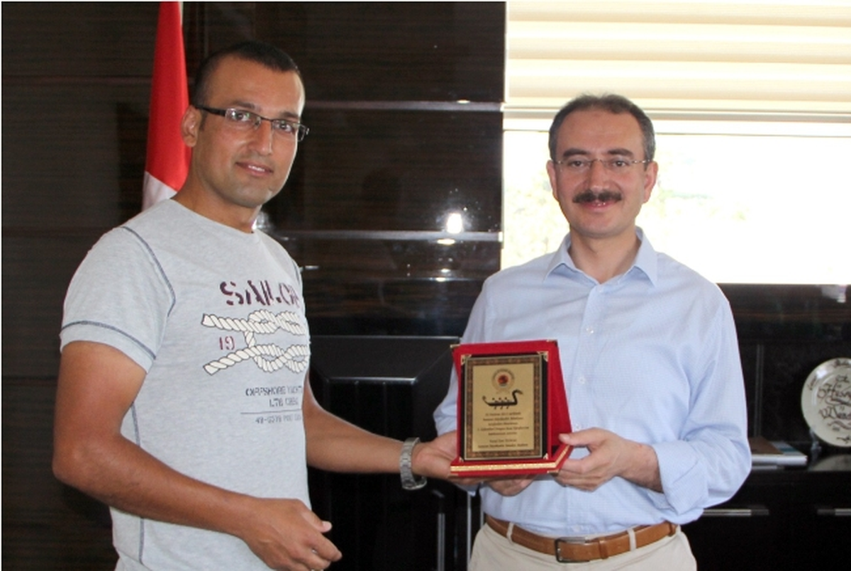 Şampiyon Sporcular Başkan Dündar\'ı Gururlandırdı