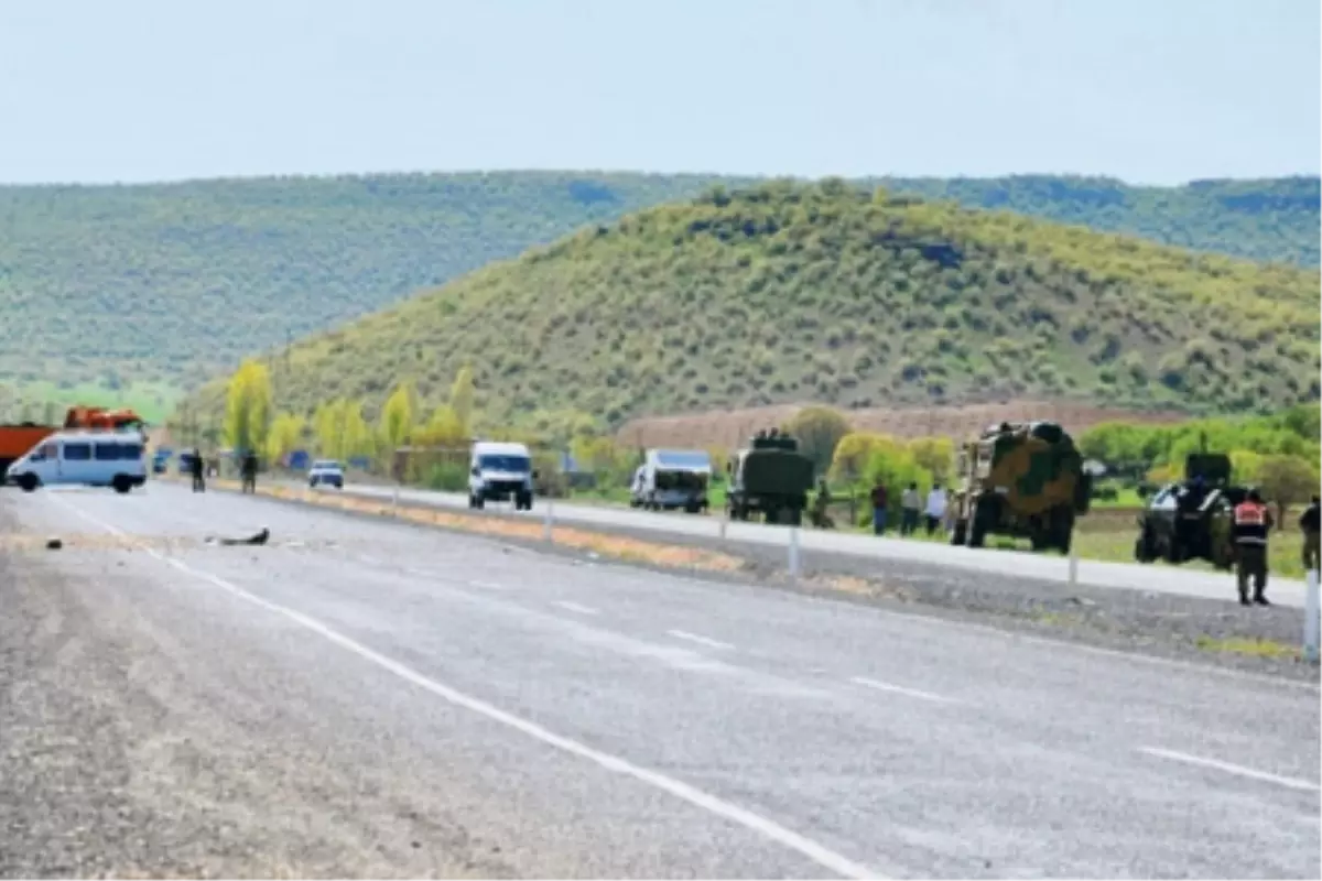 Tunceli\'de Karayoluna Bombalı Tuzak