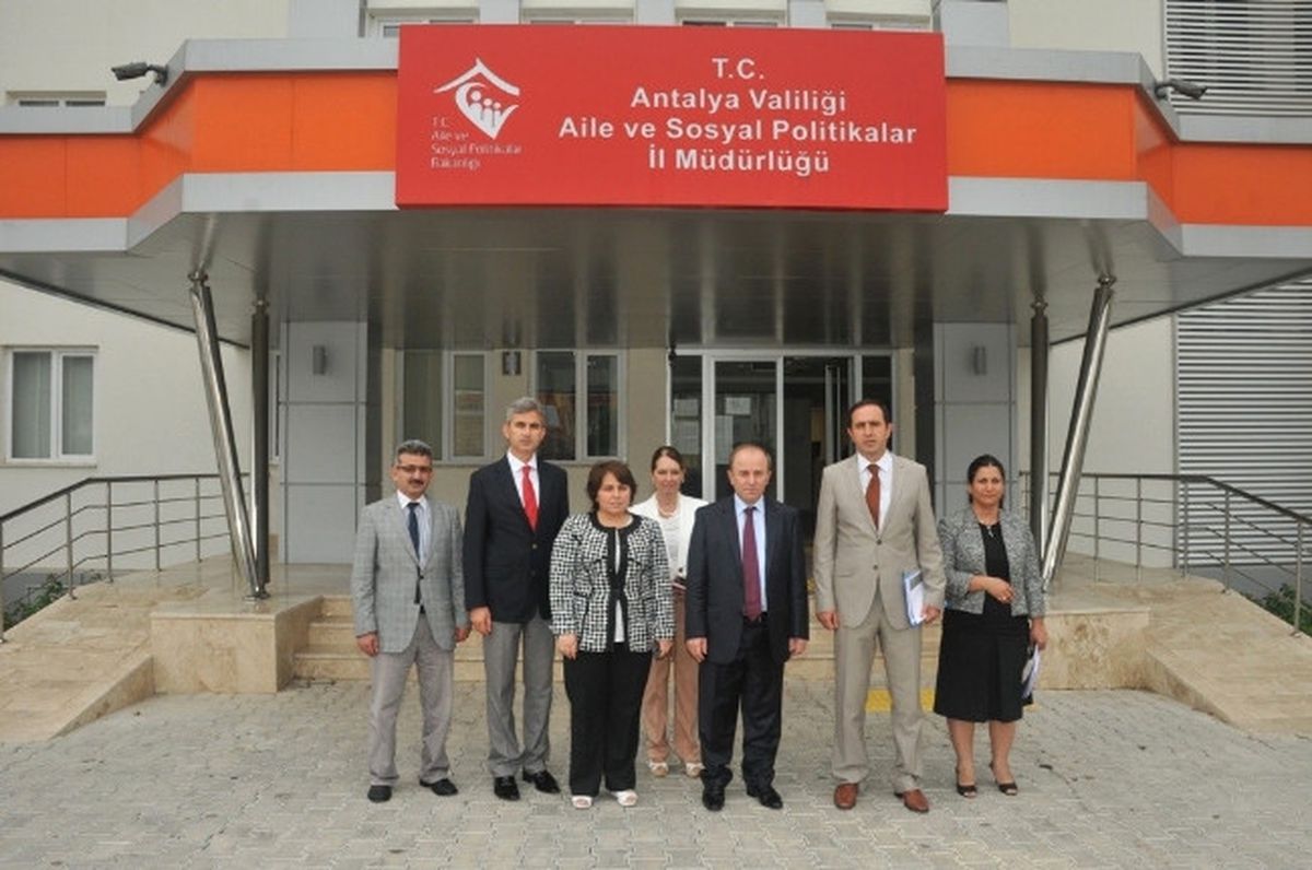 Vali Öztürk, Çalışma Ziyaretlerine Devam Ediyor