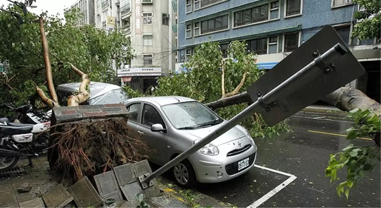 Çin, Soulik Tayfunu ile Boğuşuyor