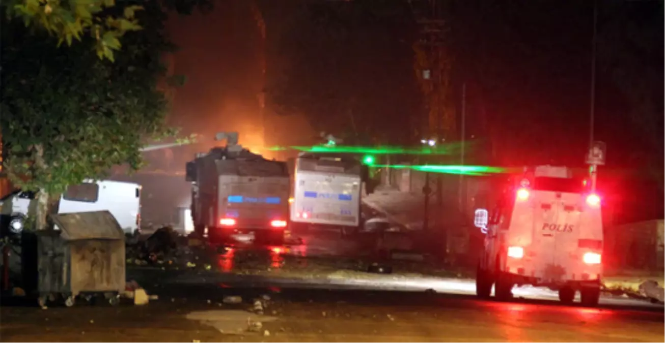 Hatay\'da Protestoculara Yönelik Müdahalede 3 Polis Yaralandı