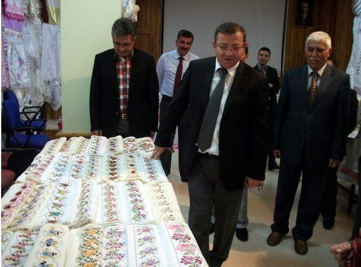 Kaymakam Nakış Kursunu Gezdi