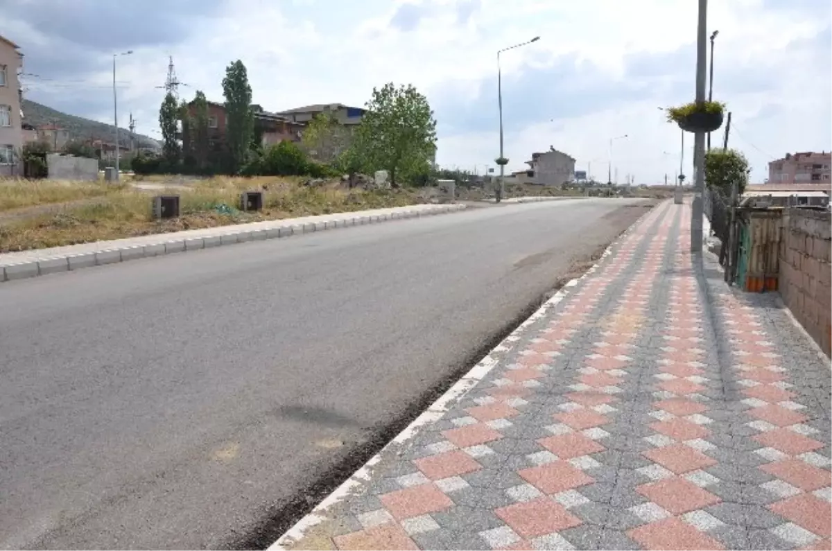 Körfez Bağdat Caddesi Kaldırımları Yenilendi