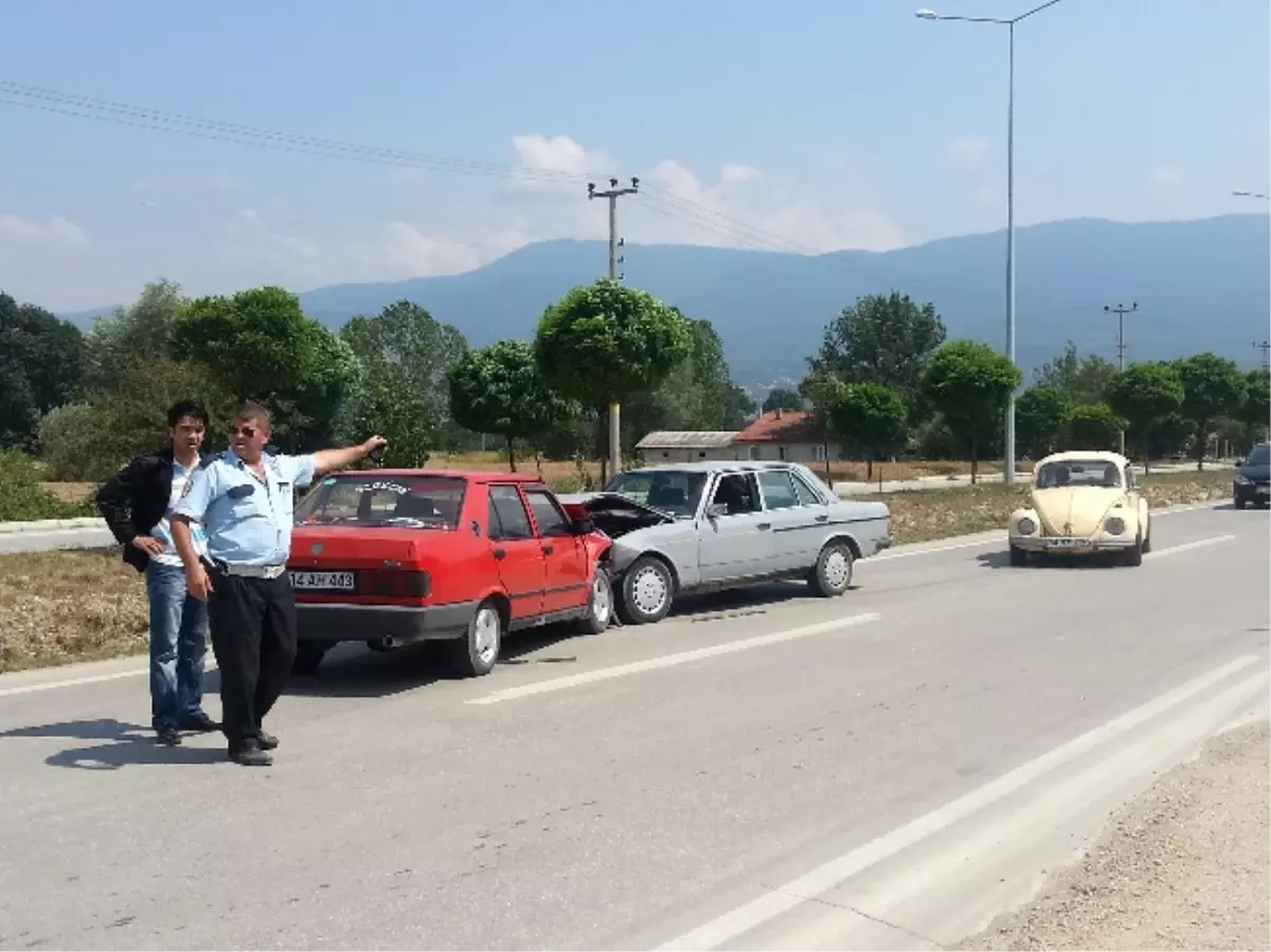 Çalışma Bölgesinde Kafa Kafaya Çarpıştılar: 3 Yaralı