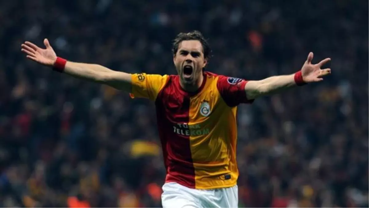 Galatasaray\'ın İsveçli Futbolcusu Elmander Açıklaması